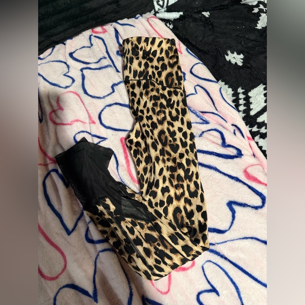 Victoria's Secret Leopard Print Leggings